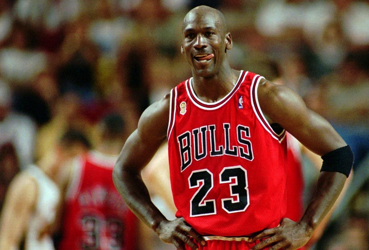 詹姆斯和乔丹谁是GOAT?格里芬:我认为是乔丹 他的生涯最辉煌