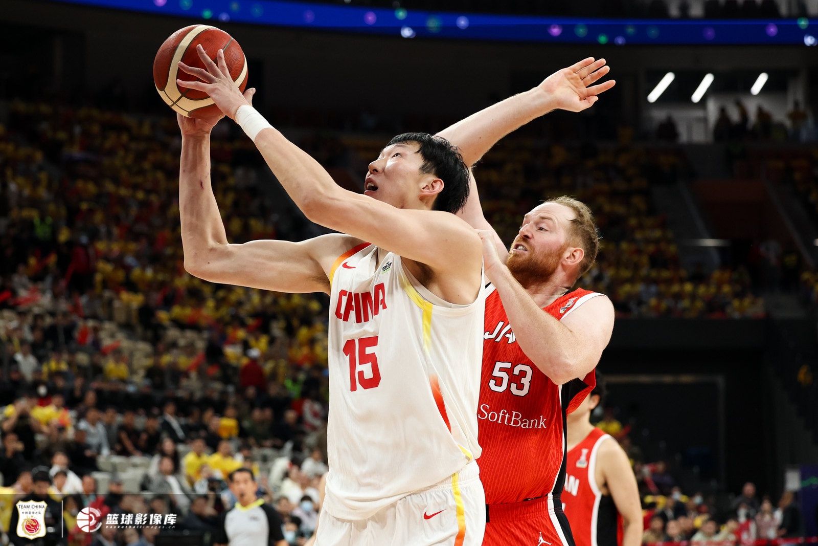 记者：周琦有强烈的意愿参加亚运会 但中国男篮最后没选择征召他