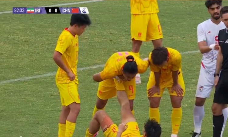 亚运会-U23国足0-0伊朗U23 小组第2末轮将战阿联酋 吴曦远射中框 亚运会-U23国足0-0伊朗U23 小组第2末轮将战阿联酋 吴曦远射中框
